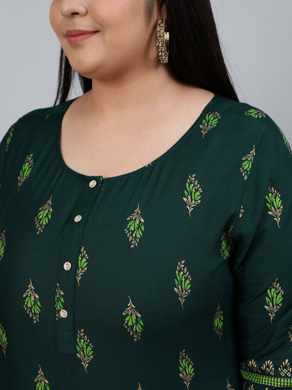 Women's Plus Size Green & Gold Printed Staright Kurta With Three Quarter Sleeves