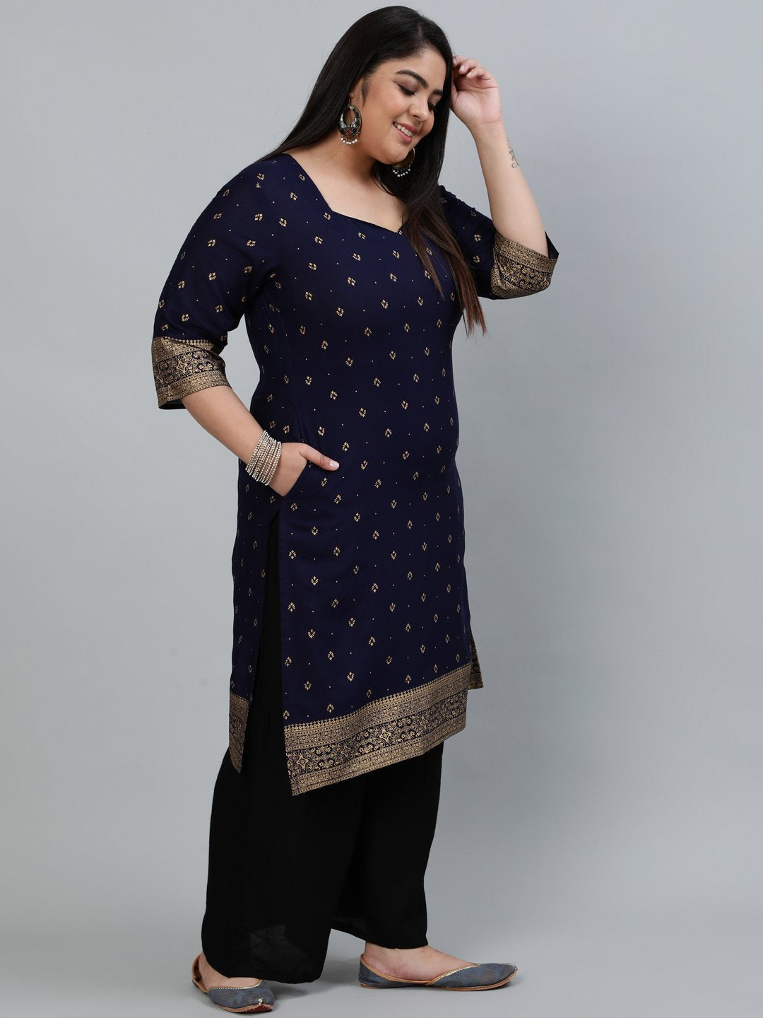 Women's Plus Size Navy Blue & Gold Printed Staright Kurta With Three Quarter Sleeves