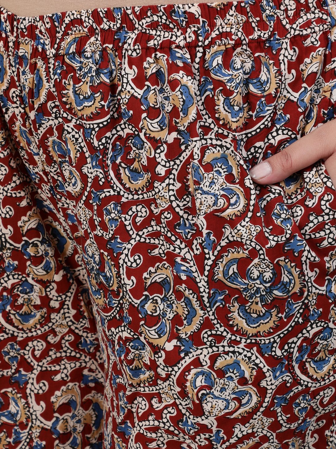 Women's Plus Size Maroon Printed Night Suit With Three Quarters Flared Sleeves