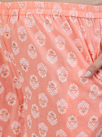 Women's Plus Size Peach & Gold Printed Straight Kurta With Palazo & Dupatta
