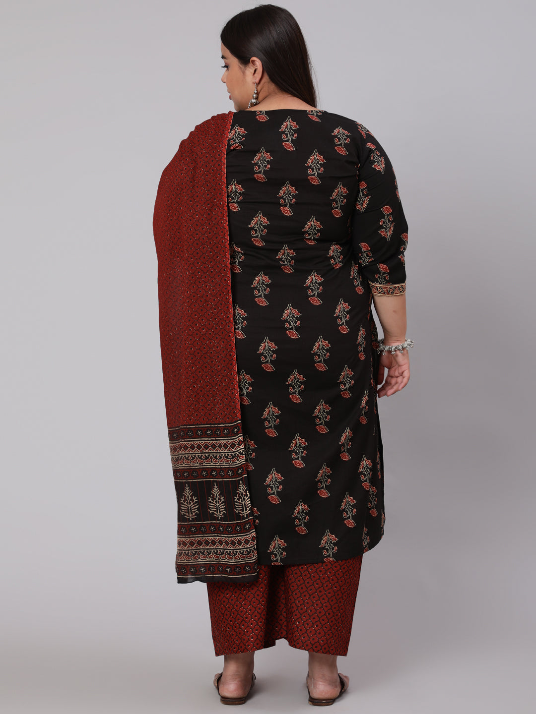 Women's Plus Size Black Printed Straight Kurta With Plazo & Dupatta