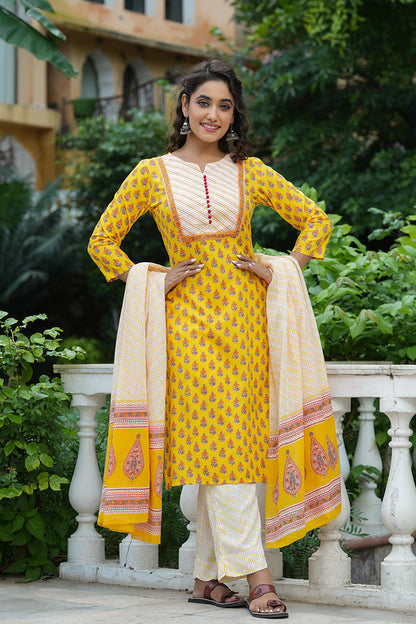 Women's Cotton Blend Printed Kurta Pant Dupatta Set