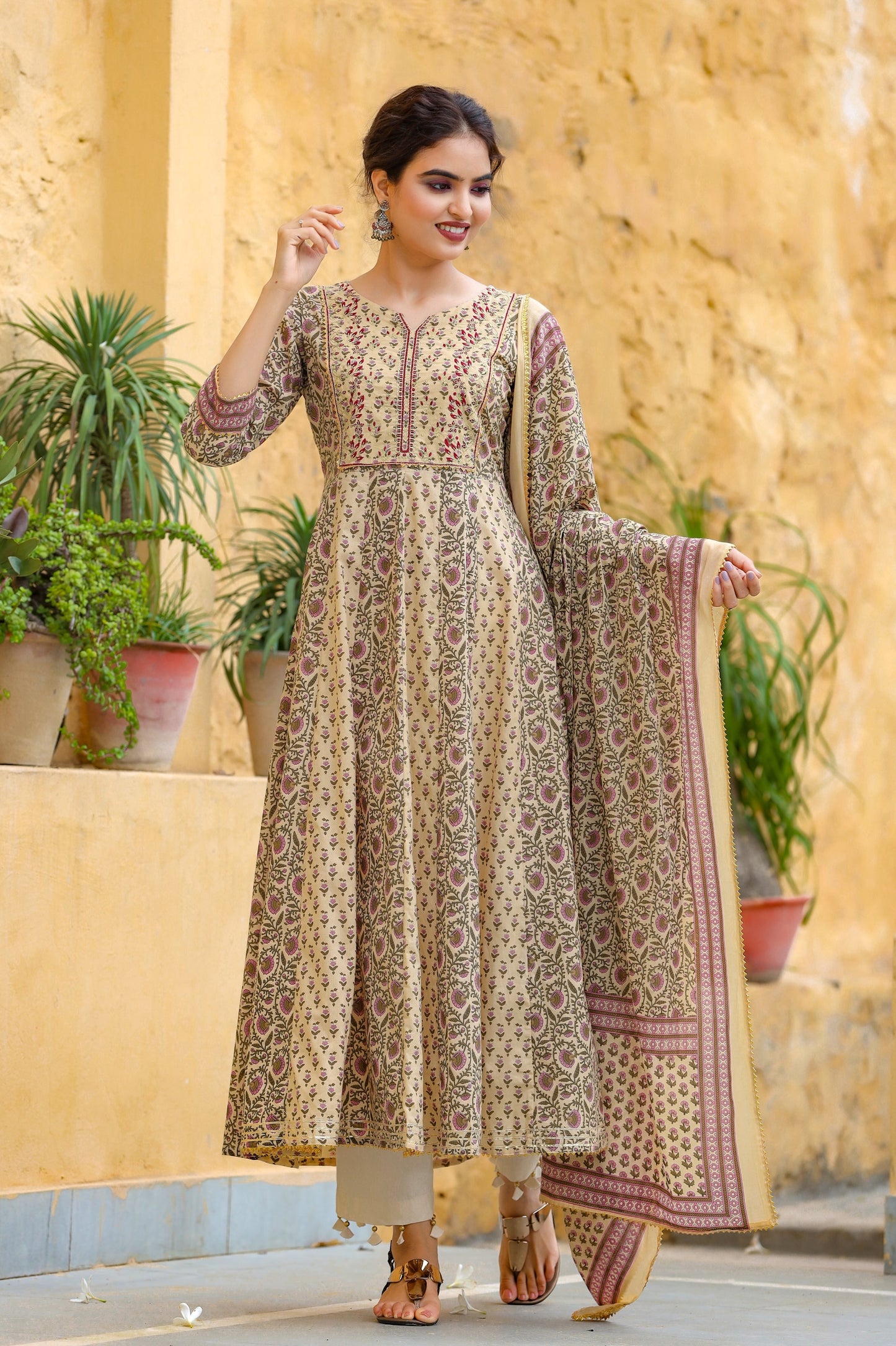 Women's Beige Handblock Printed Kurta With Dupatta
