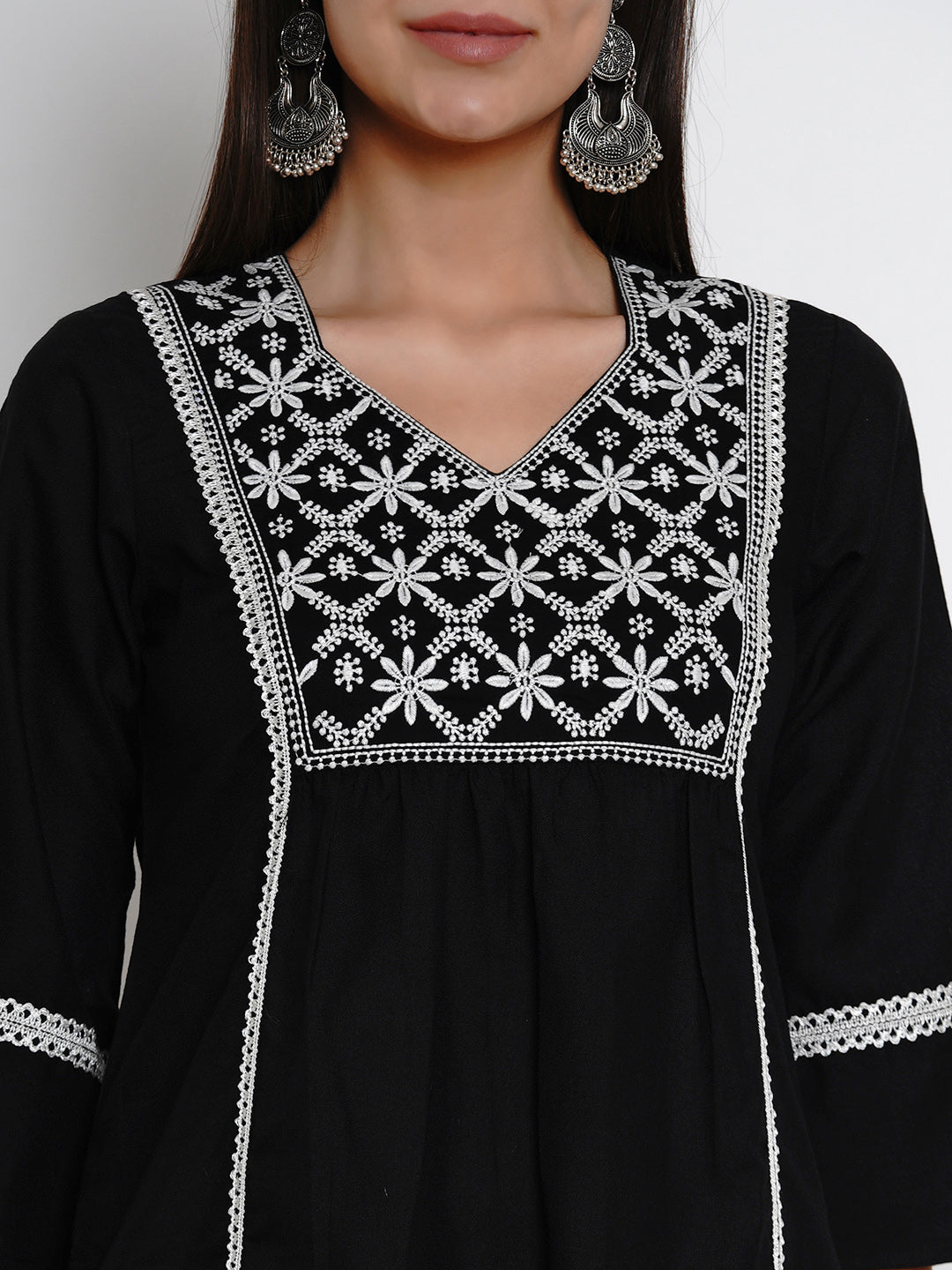 Women's Black Embroidered Kurta With Palazzos