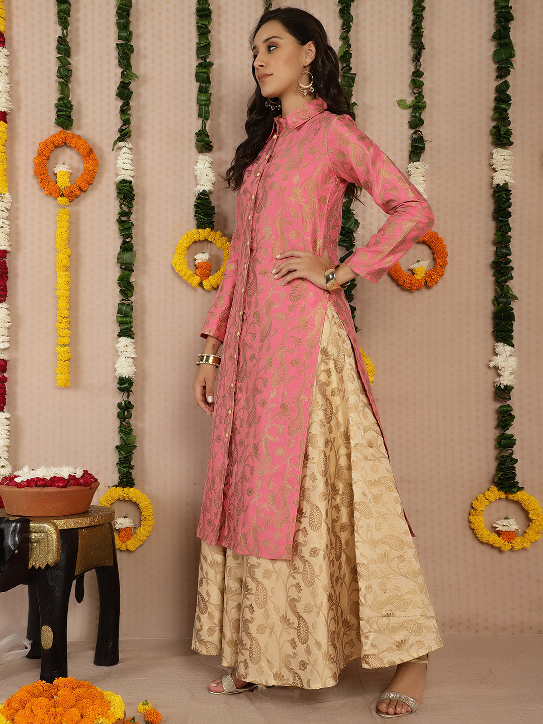 Women's Pink Jacquard Straight Kurta