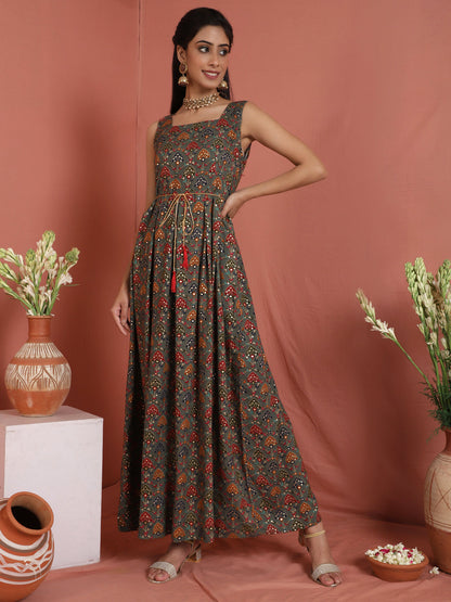 Women's Grey Gold Printed Box Pleated Maxi Dress