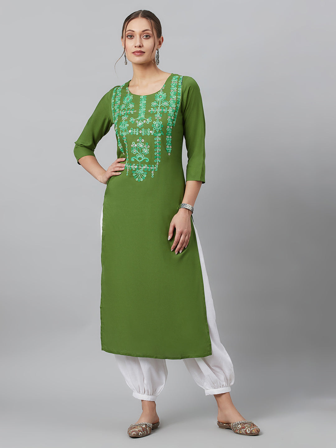 Women's Green Embroidered Kurta