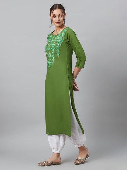 Women's Green Embroidered Kurta