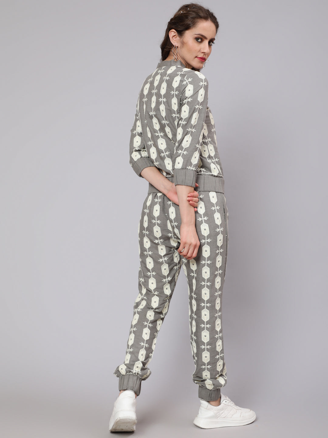 Color_Grey