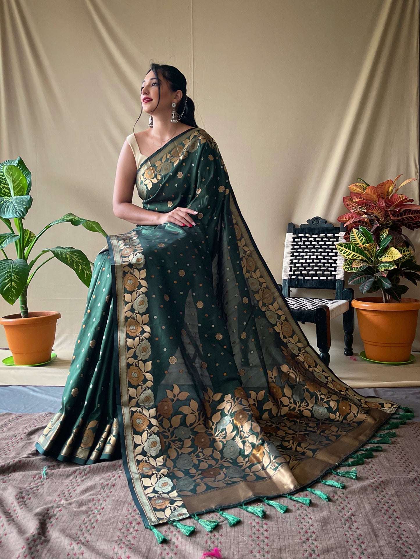 Women's Banarasi Silk Saree with Floral Woven Border and Pallu Dark Green