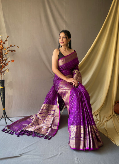 Women's Banarasi Silk Checks Woven Saree Purple