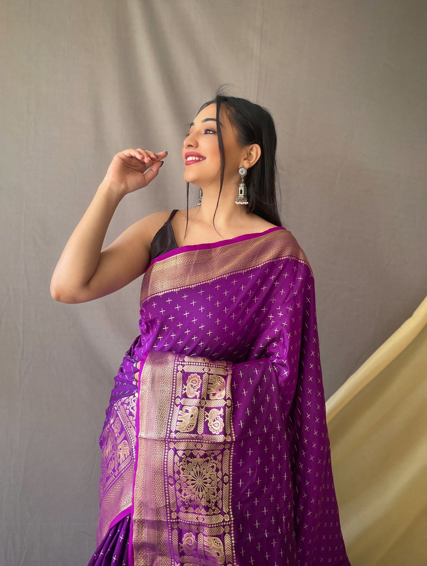 Women's Banarasi Silk Checks Woven Saree Purple