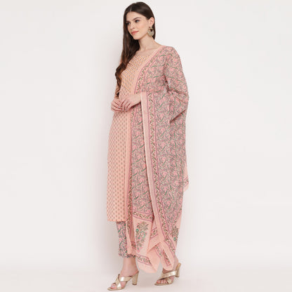 Women's Foil Print & Gota Patti Work Straight Cotton Peach Kurta,Pant & Dupatta