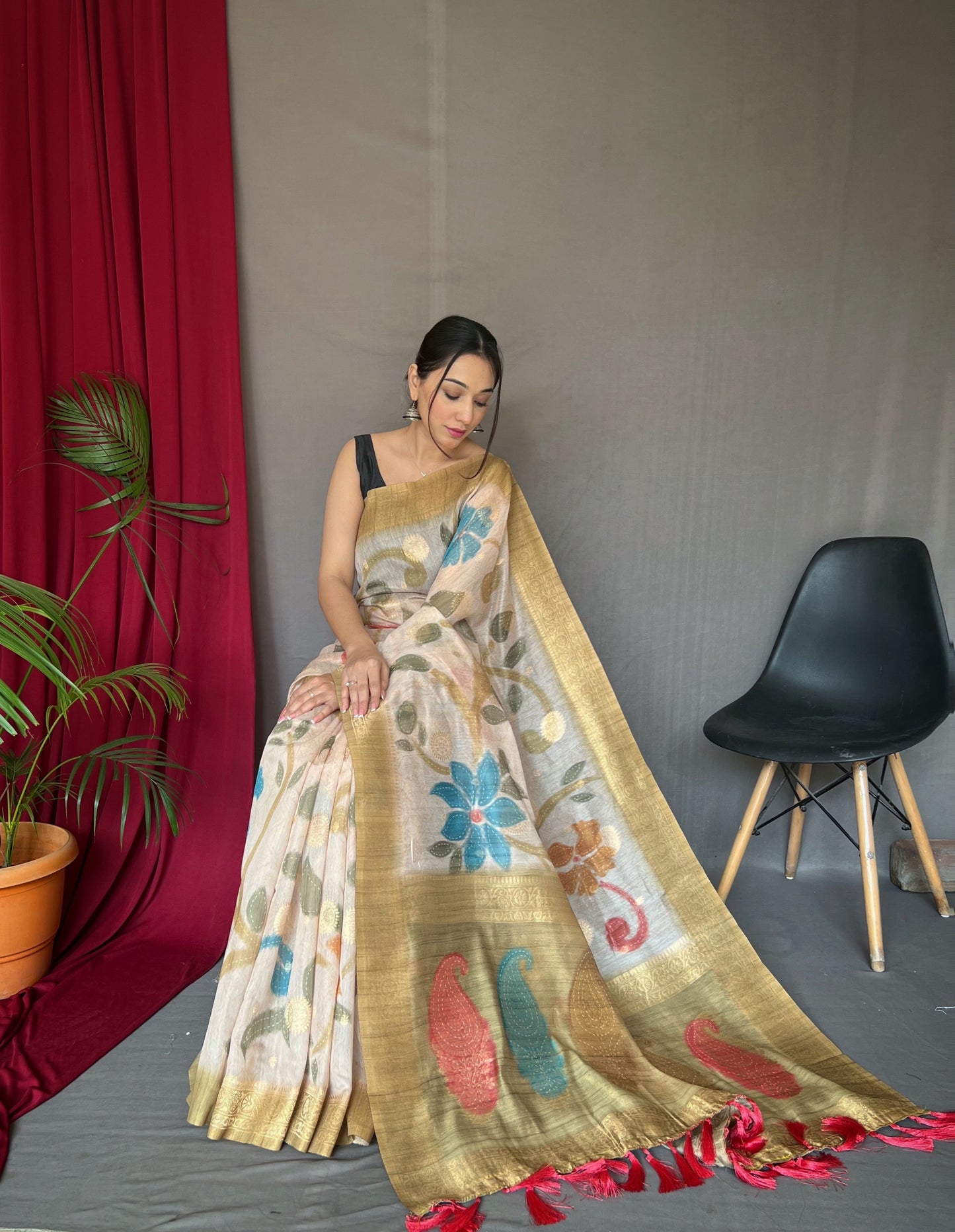 Women's Yellow Gold Color Chanderi Banarasi Silk Saree Yellow Gold