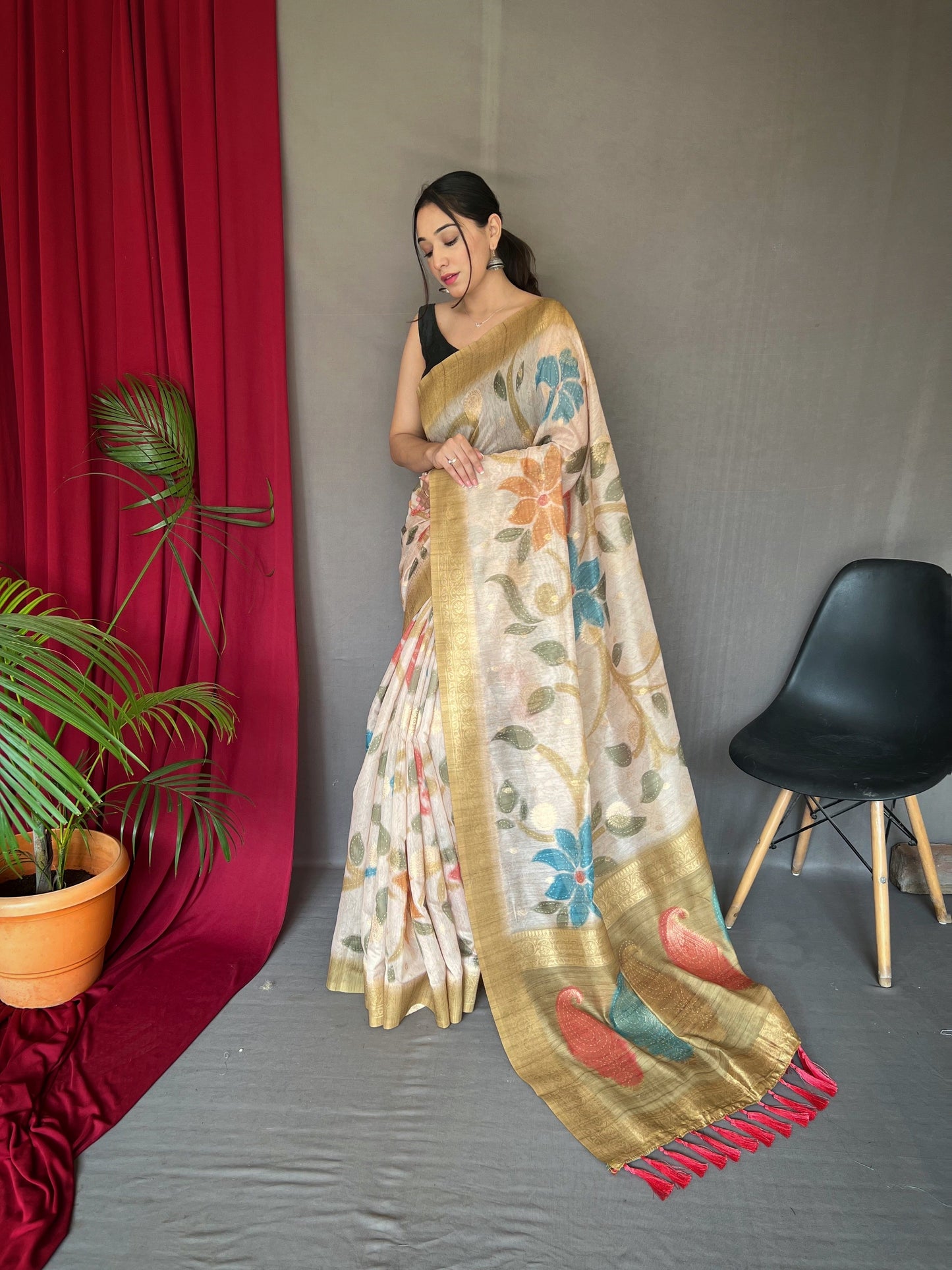 Women's Yellow Gold Color Chanderi Banarasi Silk Saree Yellow Gold