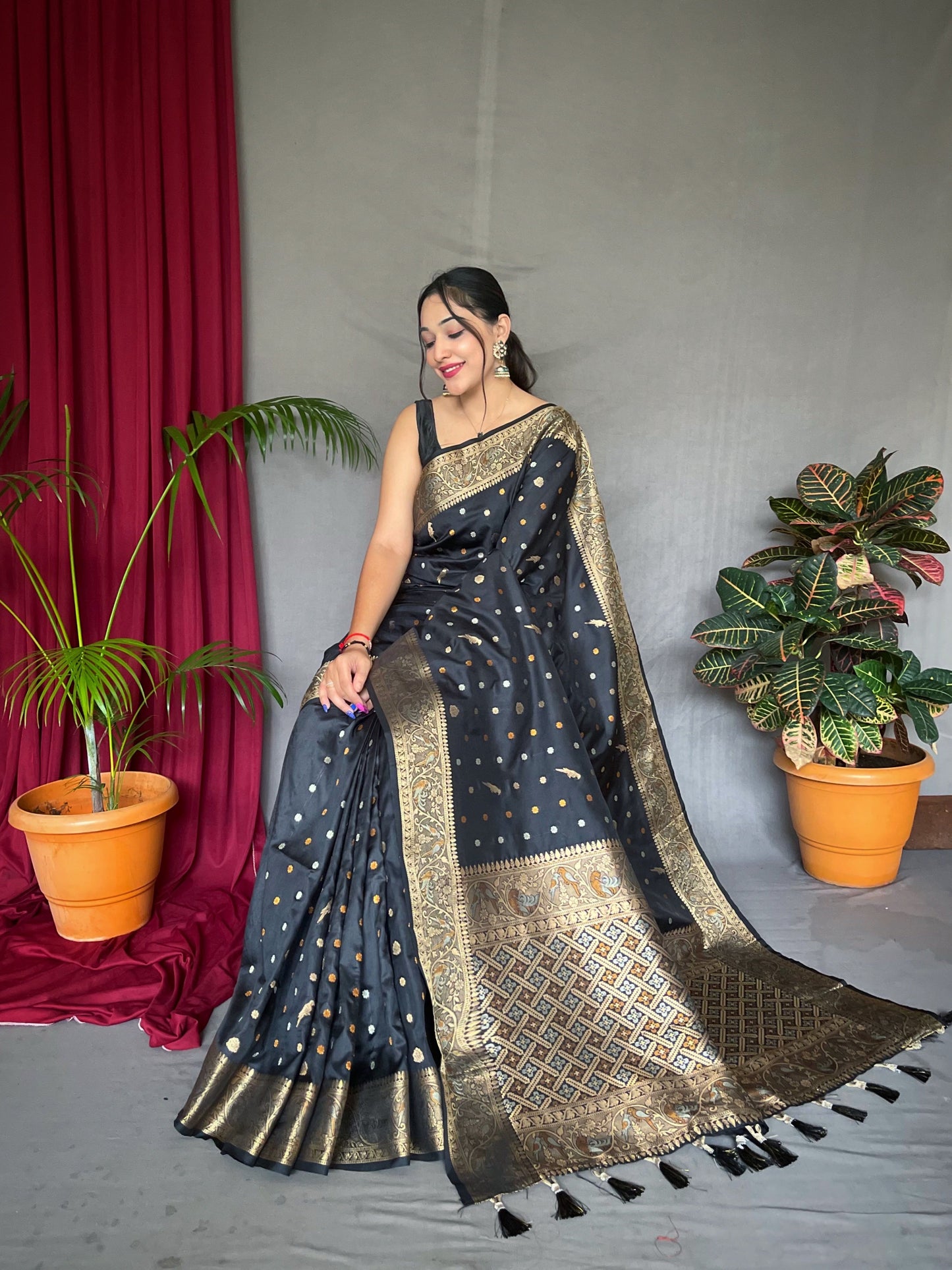 Women's Banarasi Silk Multi Color Zari Woven Saree Black
