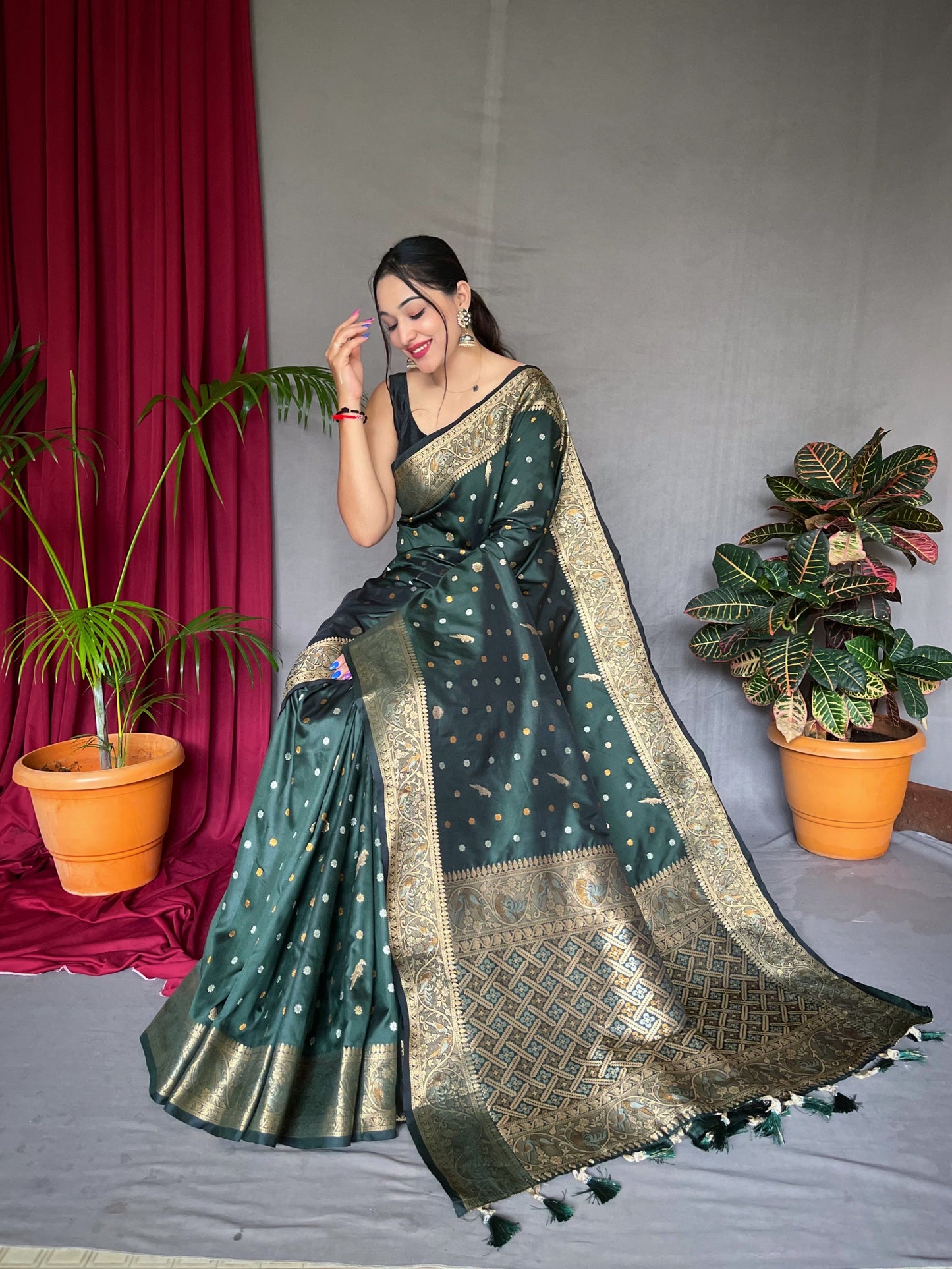 Women's Banarasi Silk Multi Color Zari Woven Saree Dark Green