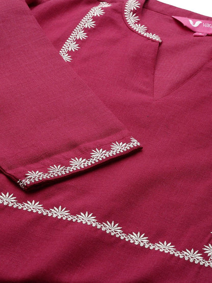 Women's Fuchsia Floral Zari Embroidered Straight Kurta