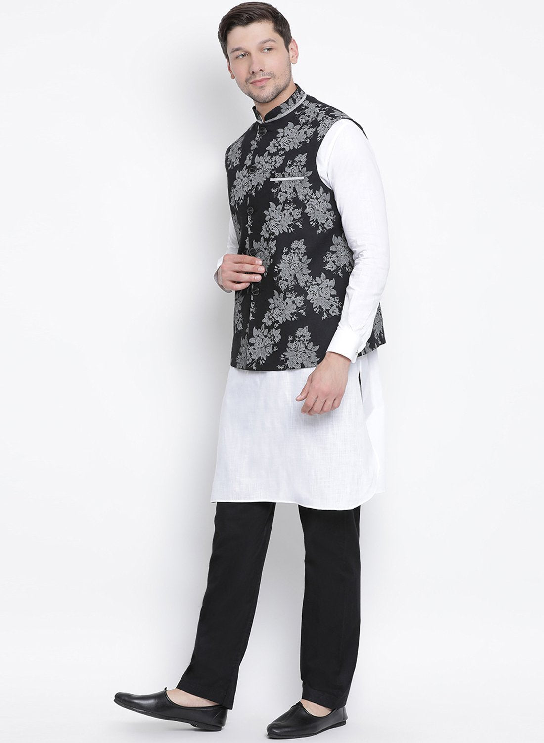 Men's White Cotton Blend Kurta, Ethnic Jacket and Pyjama Set