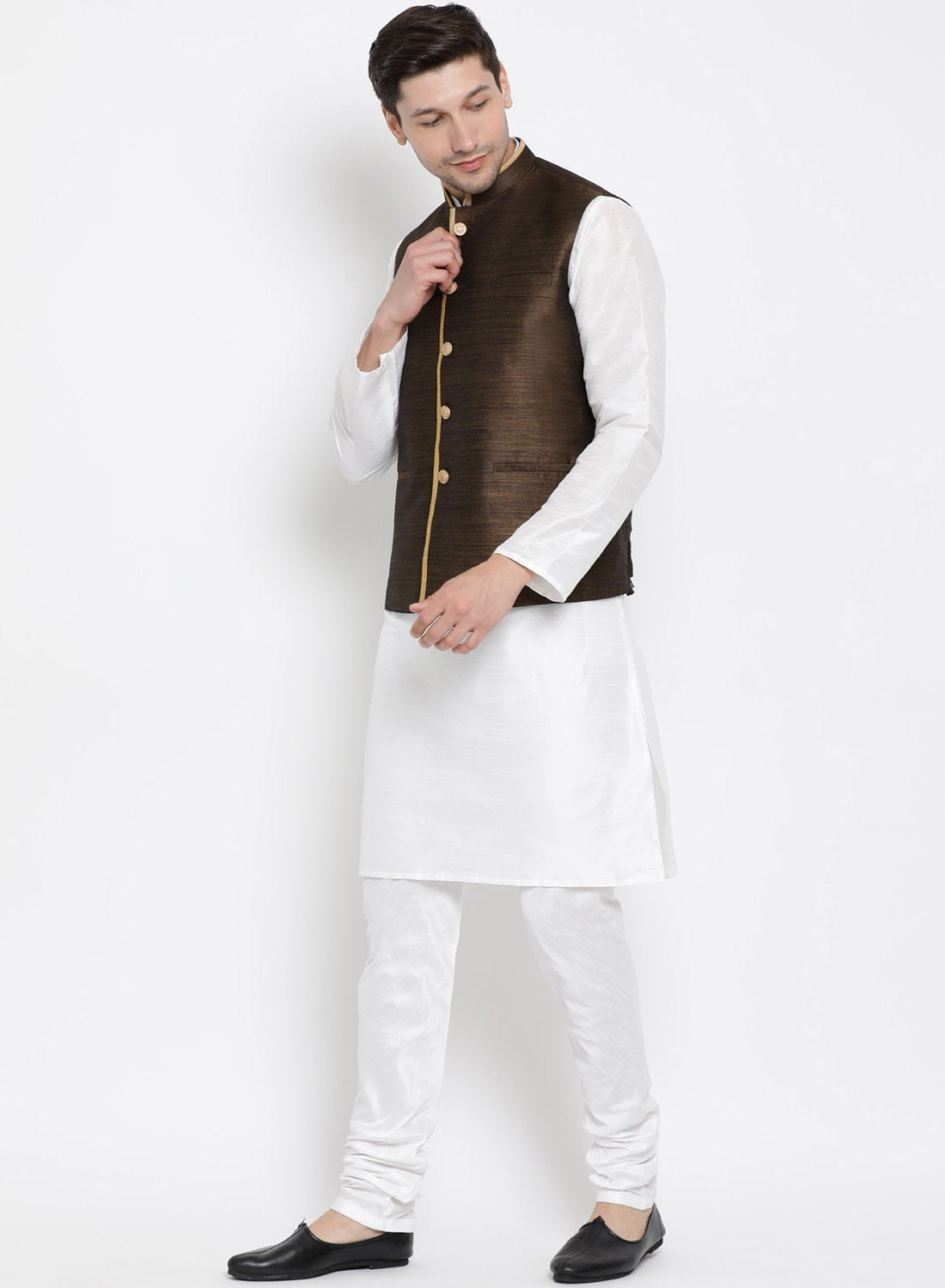 Men's White Cotton Silk Blend Kurta, Ethnic Jacket and Pyjama Set