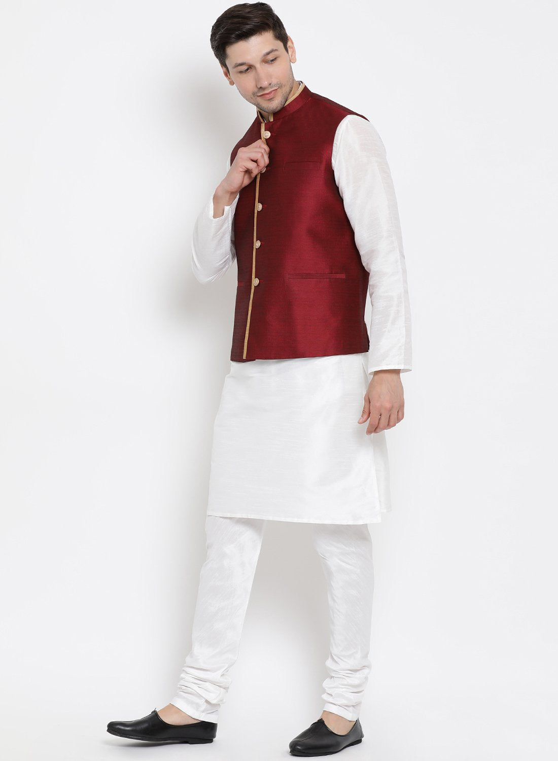 Men's White Cotton Silk Blend Kurta, Ethnic Jacket and Pyjama Set