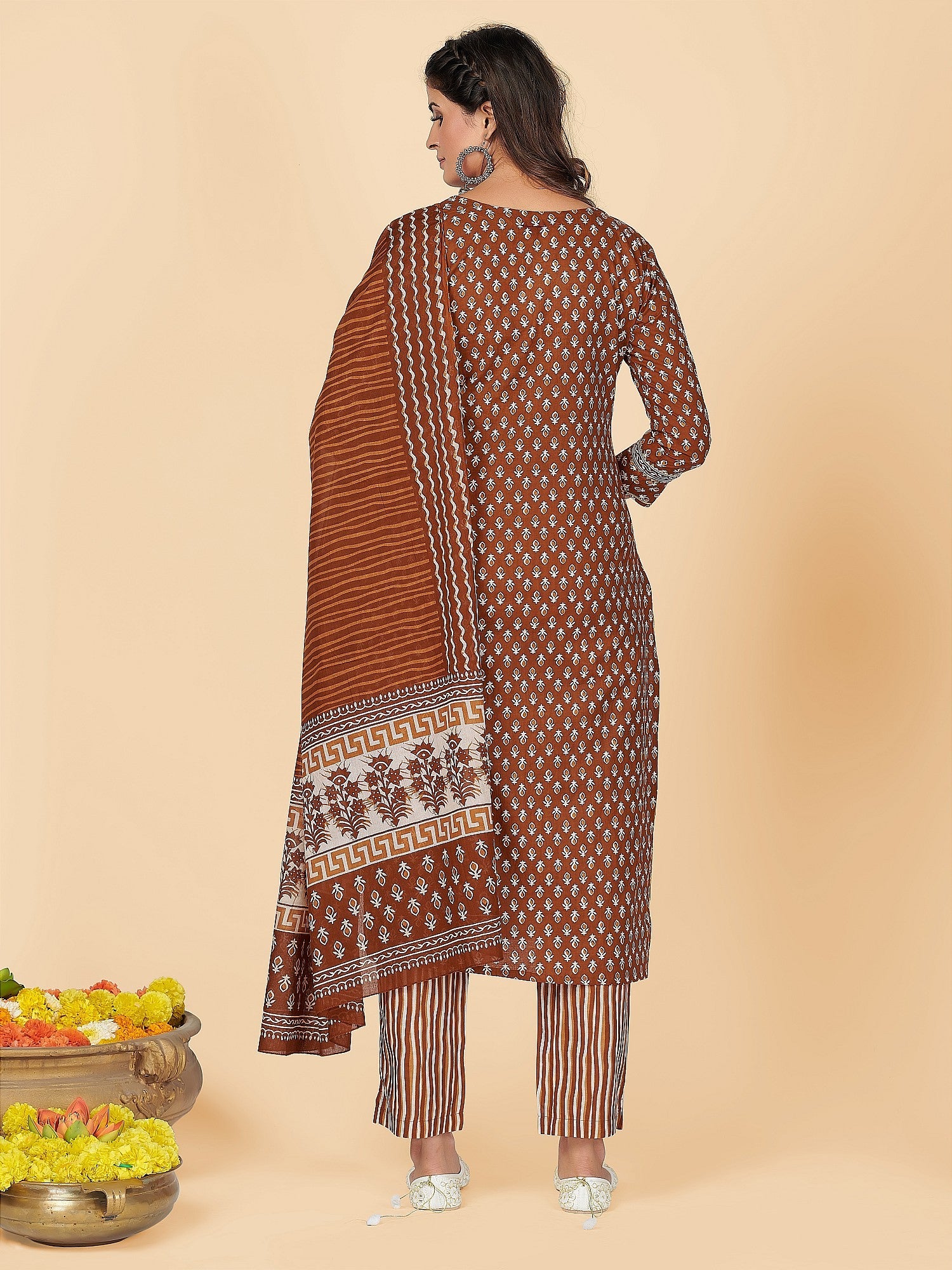 Color_Brown