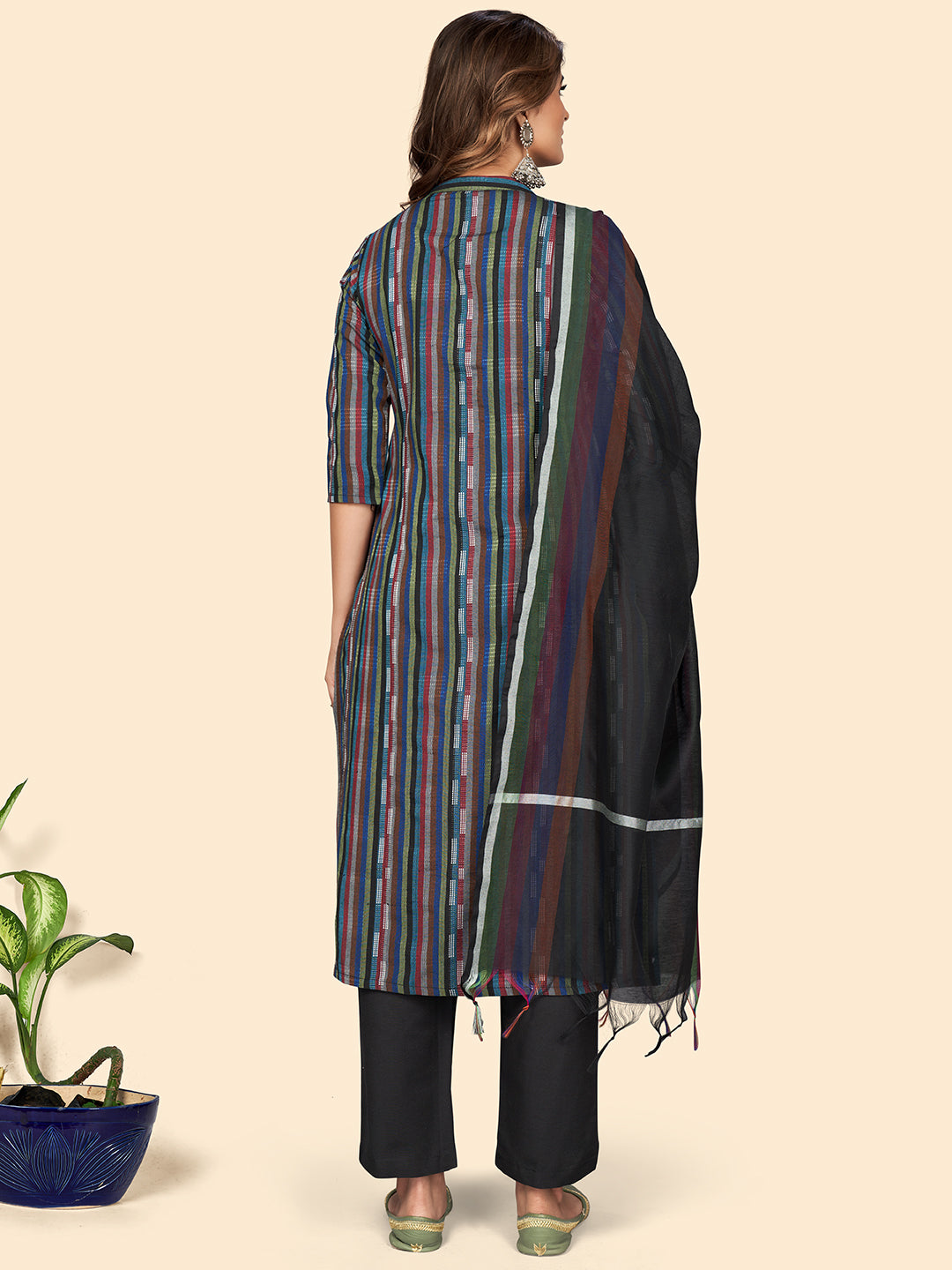 Color_Black