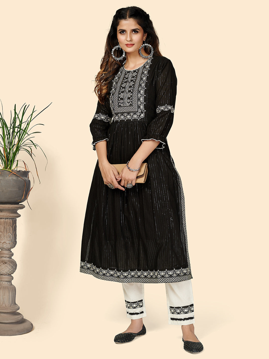 Color_Black