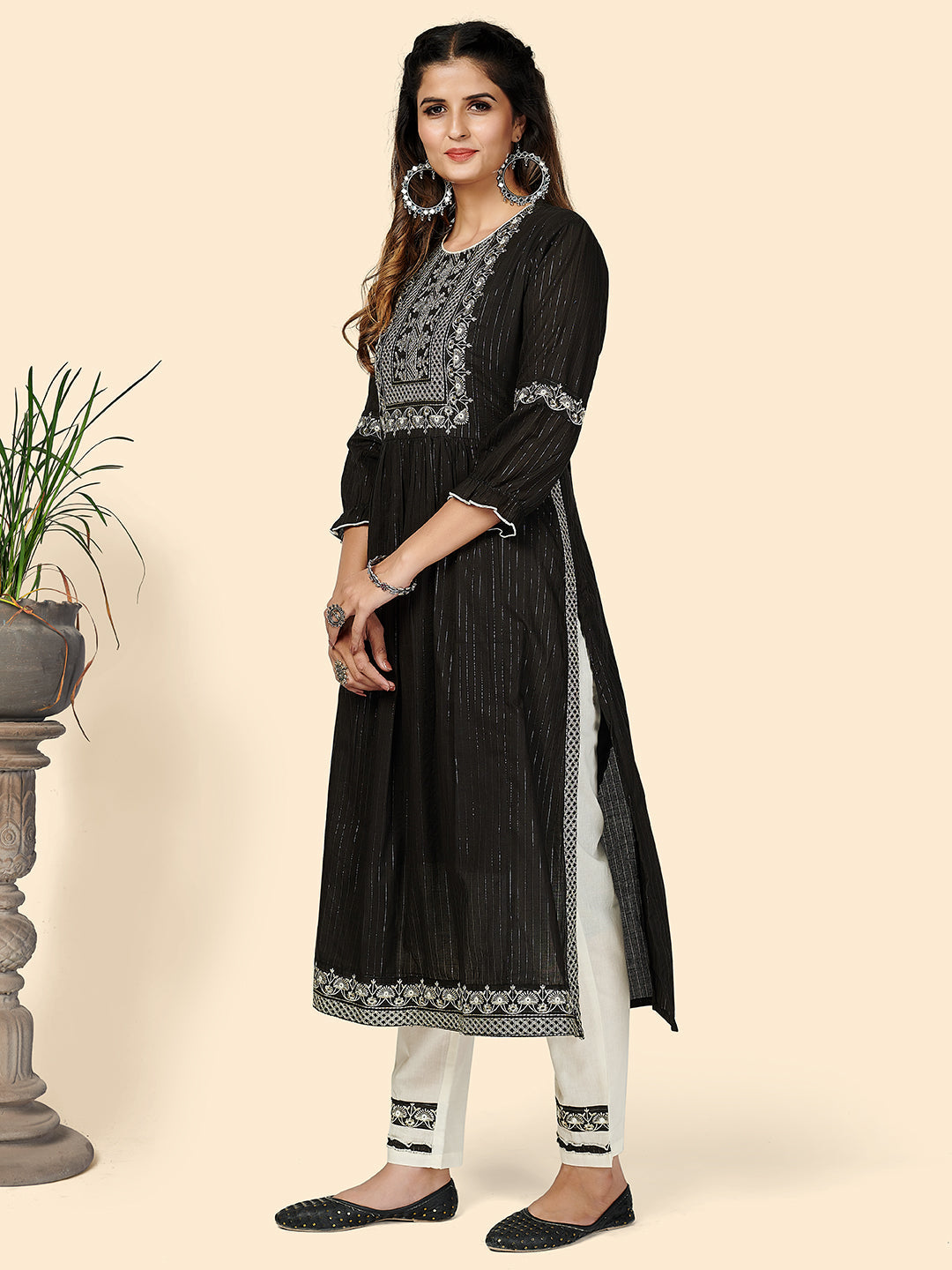 Color_Black