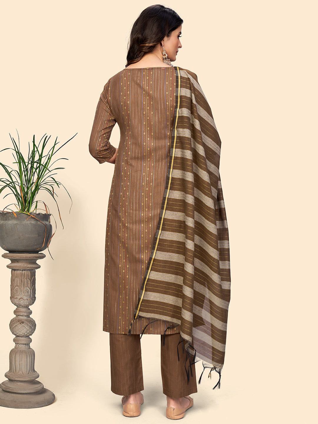 Color_Brown