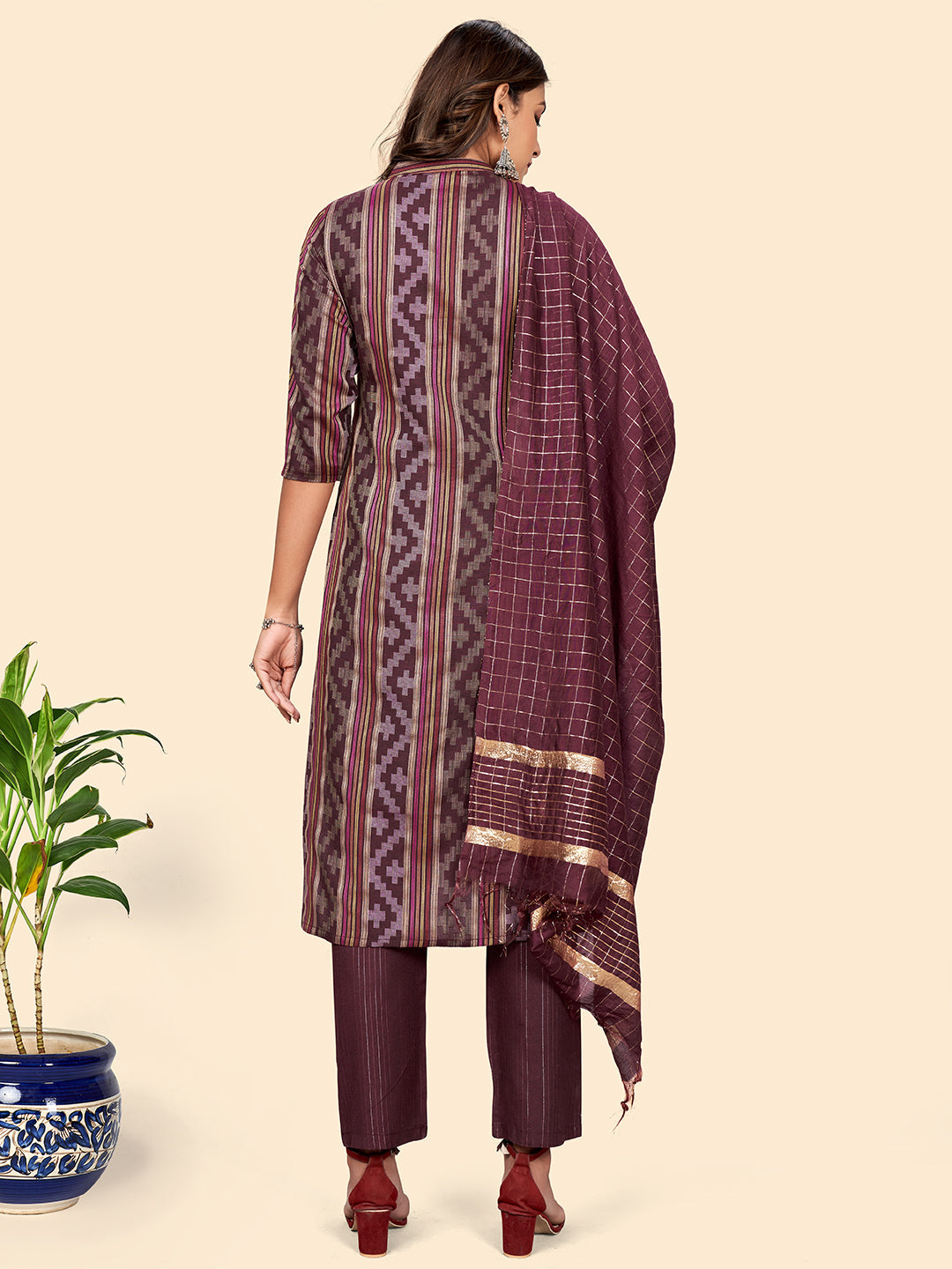Color_Maroon