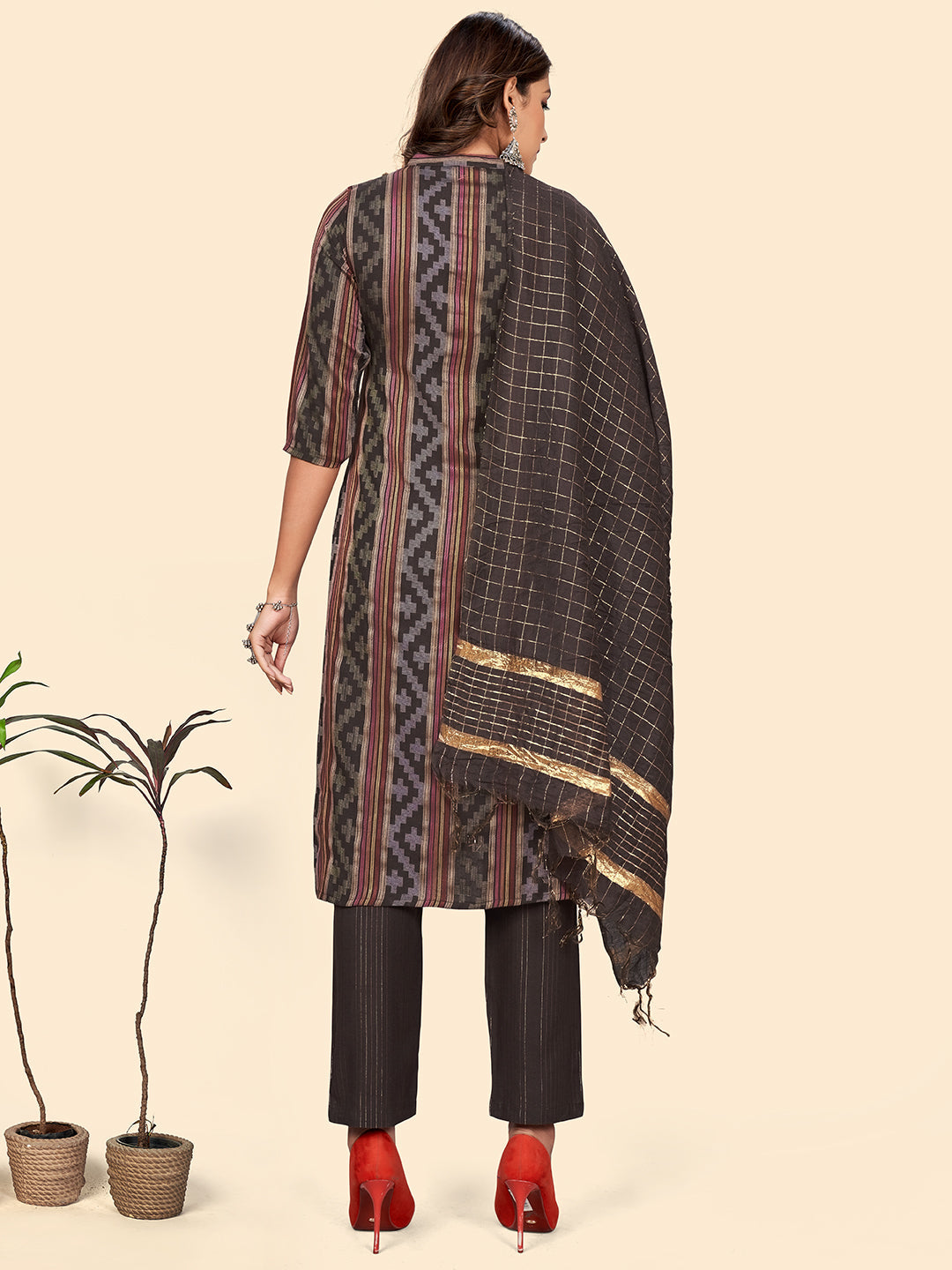 Color_Brown