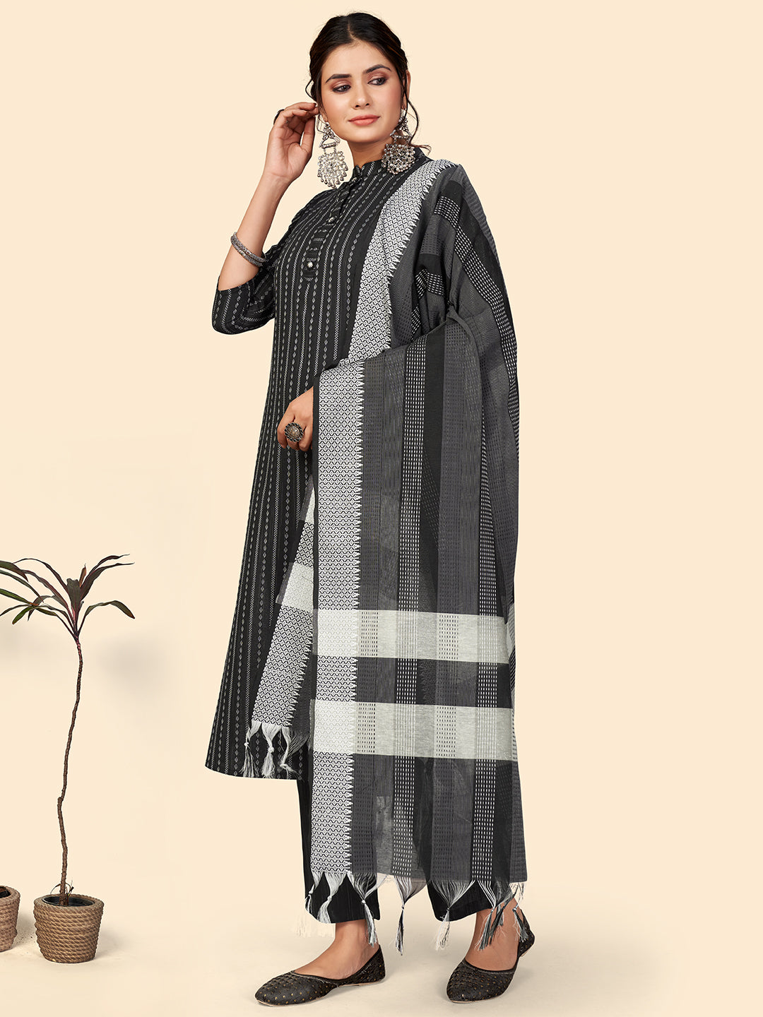 Color_Black