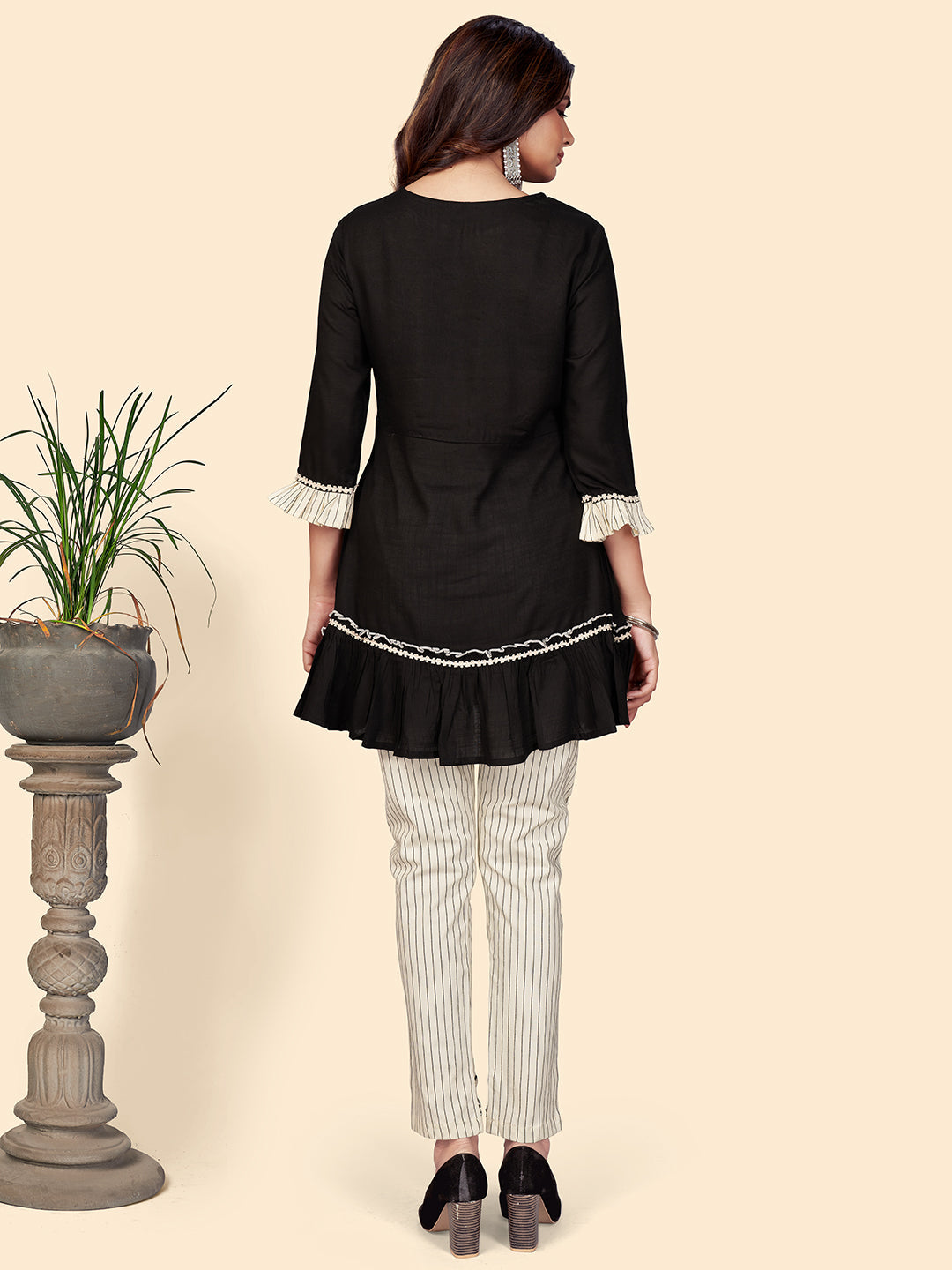 Color_Black