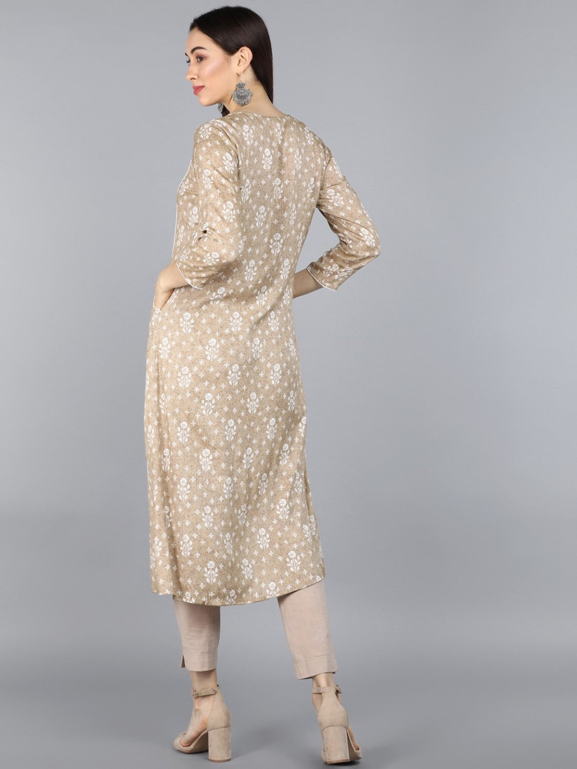 Color_Beige