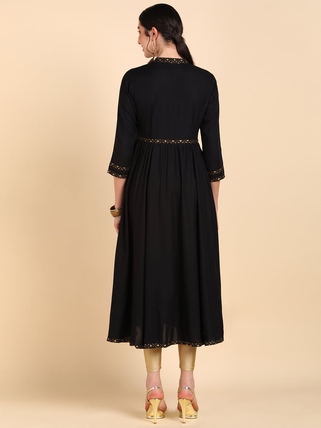 Women's Viscose Rayon Solid Kurta