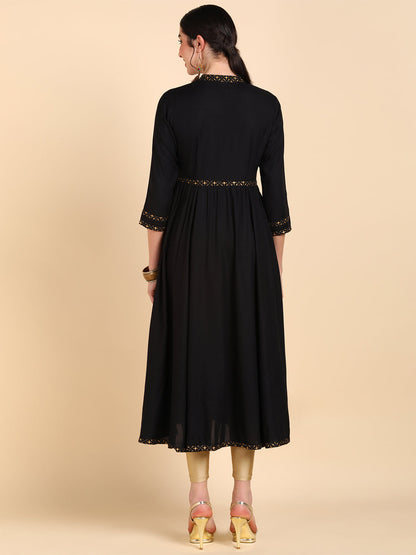 Women's Viscose Rayon Solid Kurta