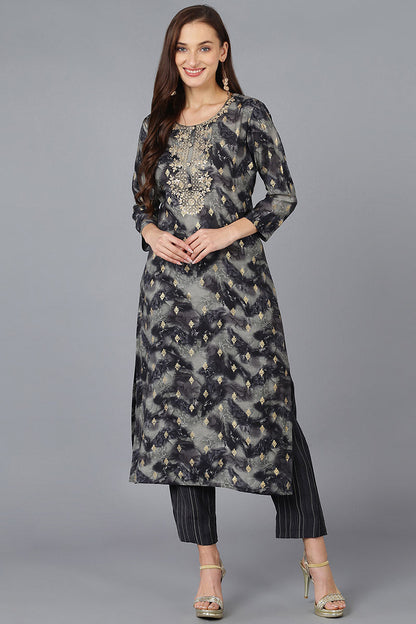 Women's Silk Blend Woven Design Embroidered Kurta