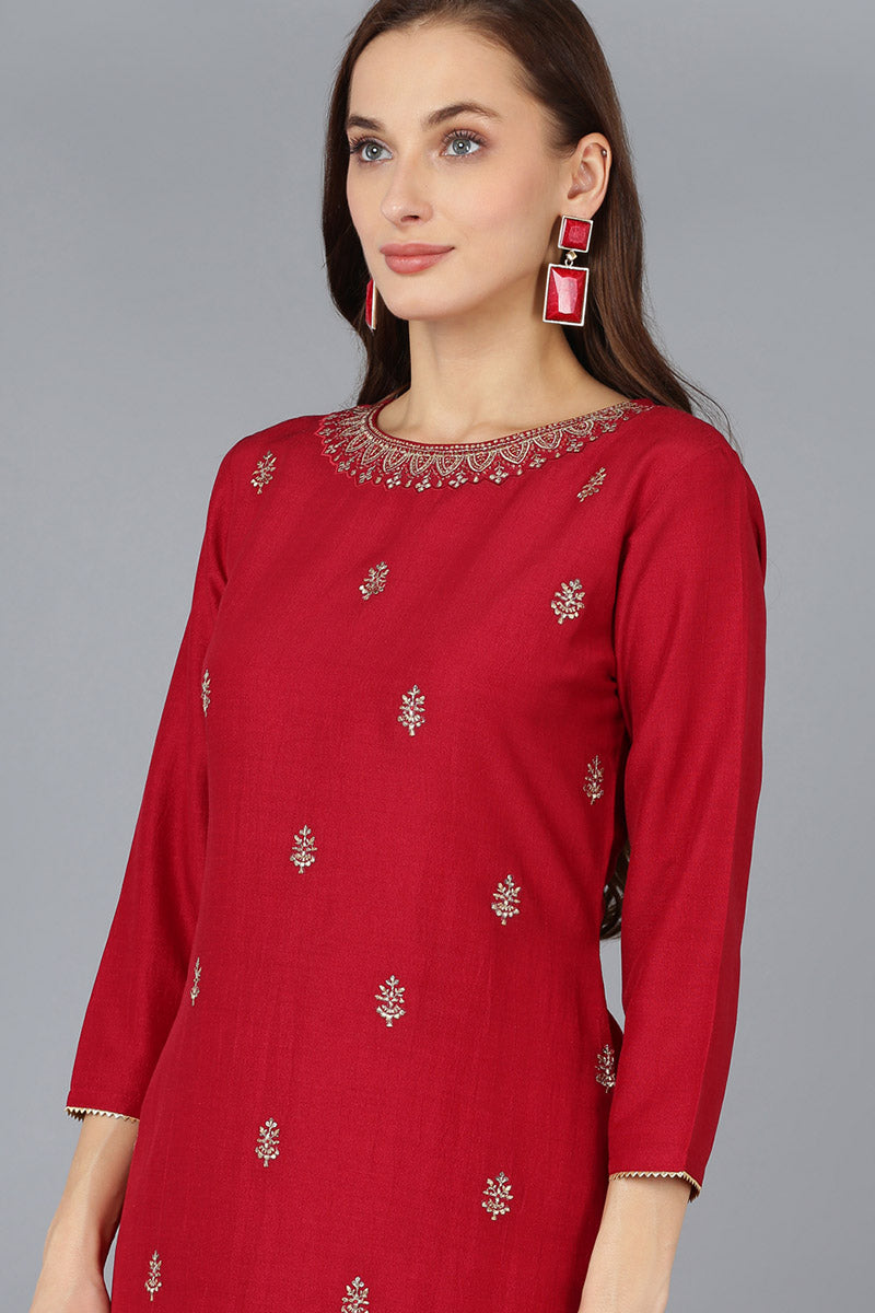 Women's Silk Blend Embroidered Solid Kurta