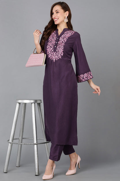 Women's Silk Blend Solid Embroidered Kurta