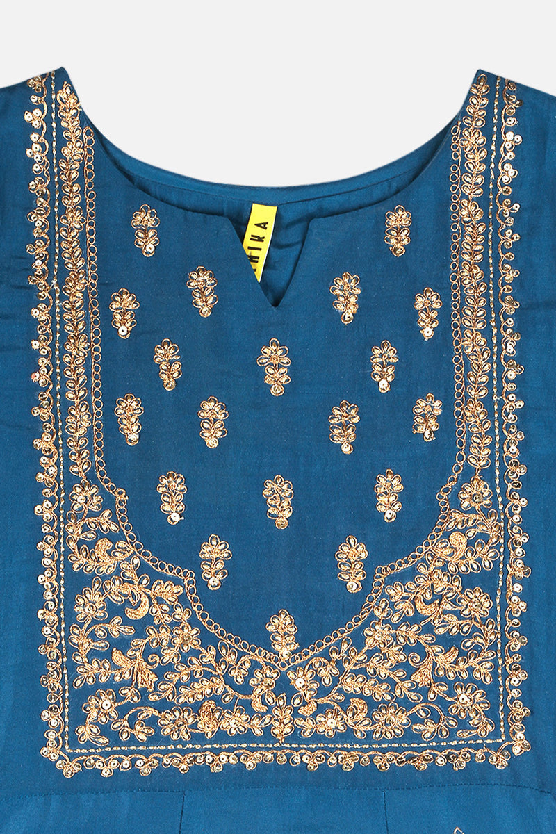 Women's Silk Blend Embroidered Kurta