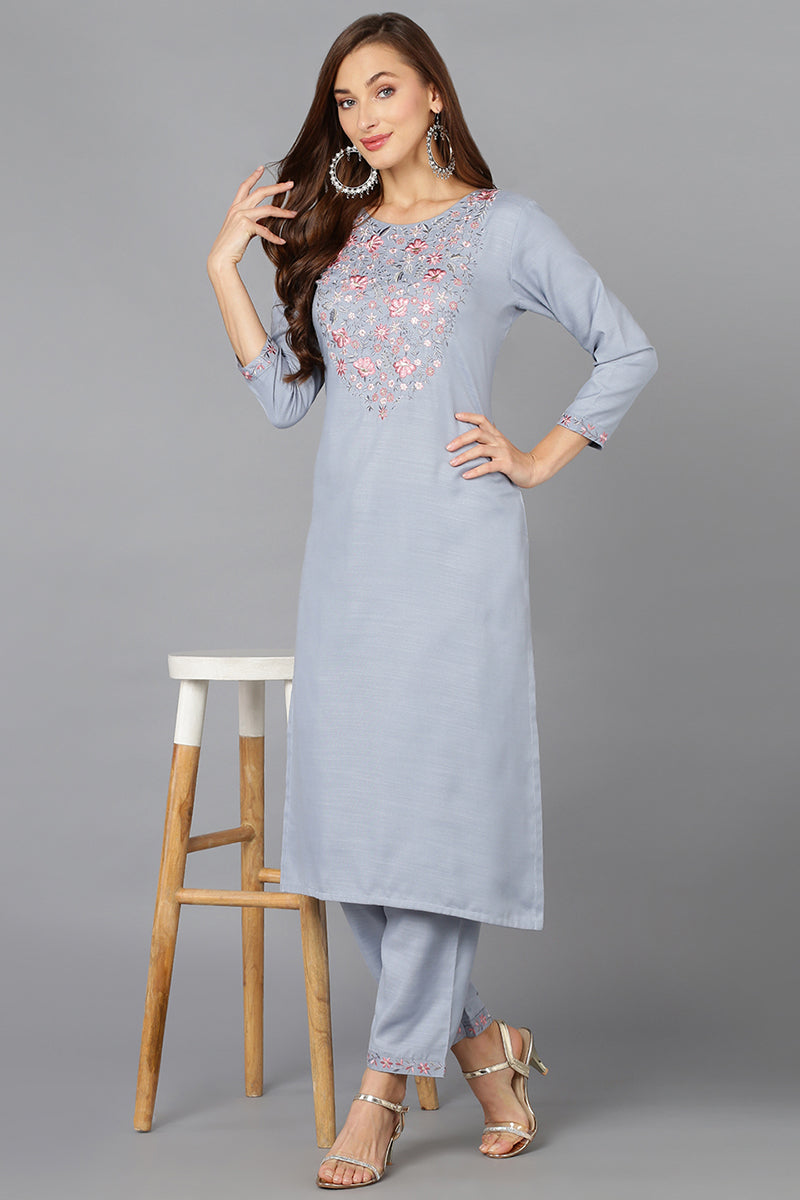 Women's Cotton Blend Blue Embroidered Regular Fit Kurta