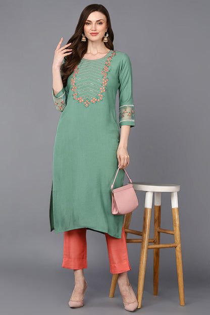 Women's Silk Blend Green Embroiderd Regular Fit Kurta