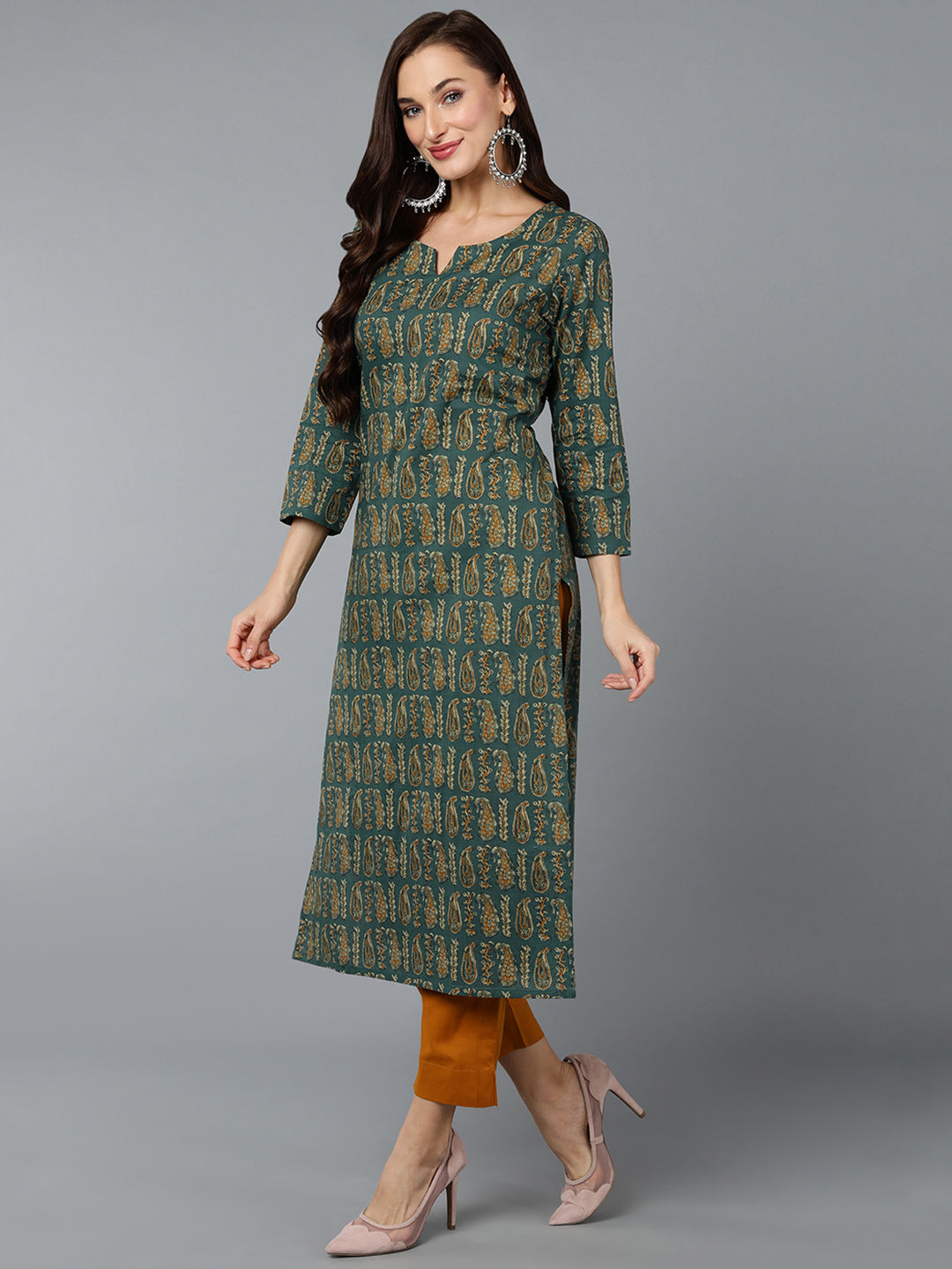 Women's Cotton Green Paisley Printed Regular Fit Kurta