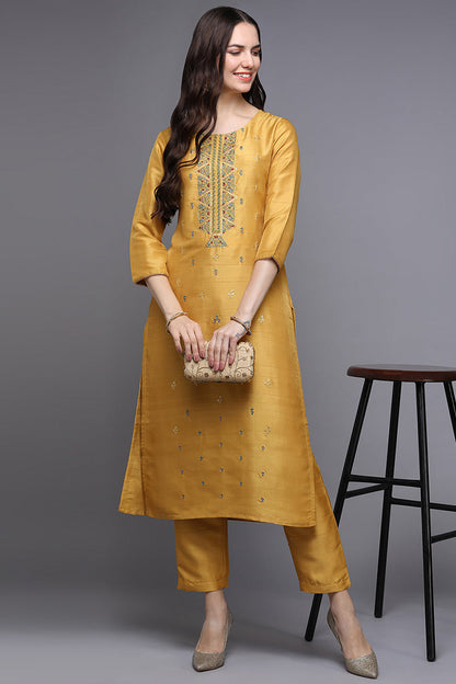 Women's Silk Blend Yellow Embroidered Regular Fit Kurta