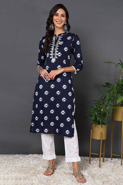 Women's Blue Cotton Embroidered Ethnic Motifs Straight Kurta