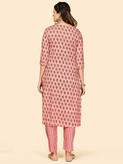 Color_Pink