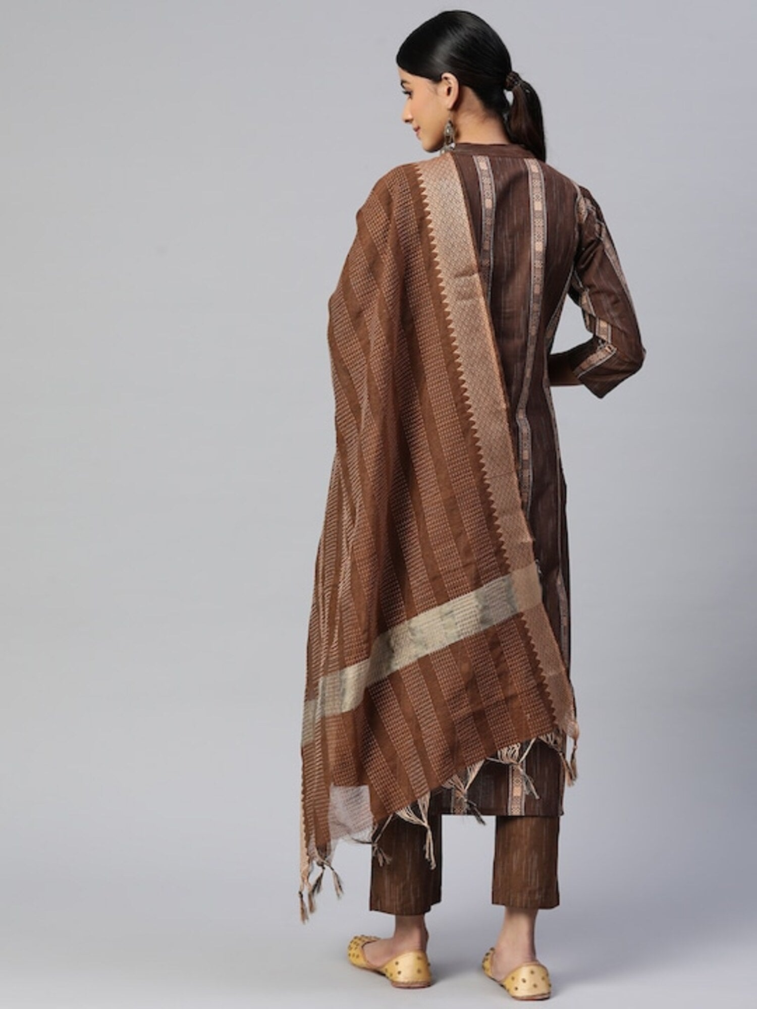 Color_Brown
