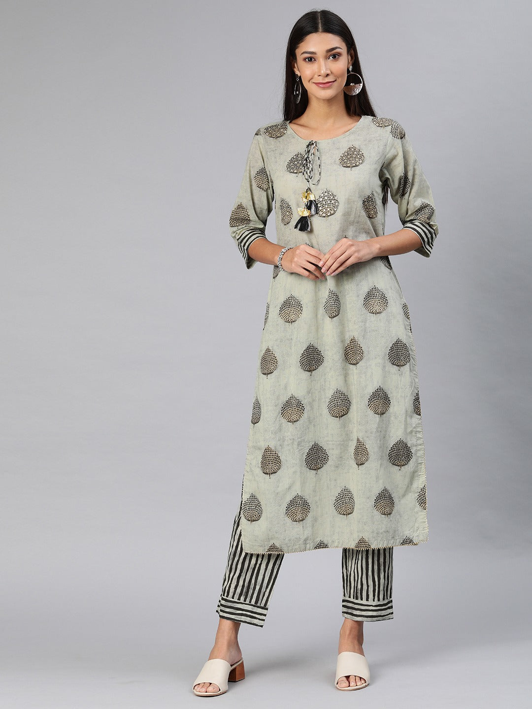 Color_Grey