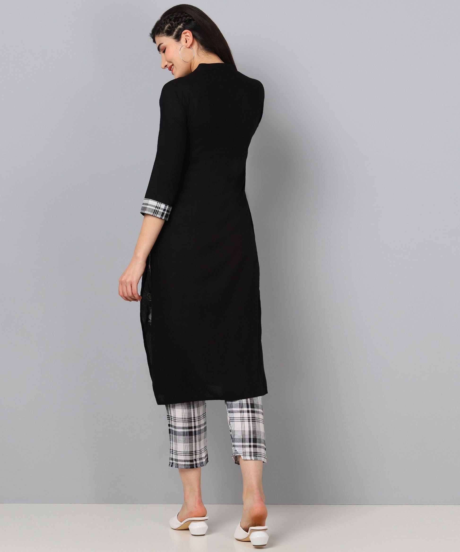 Color_Black